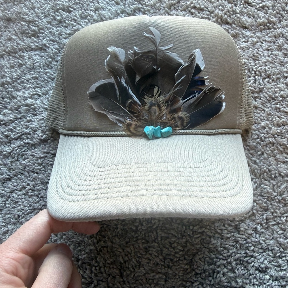 Beige Feather Accent Trucker Hat with Turquoise Bead